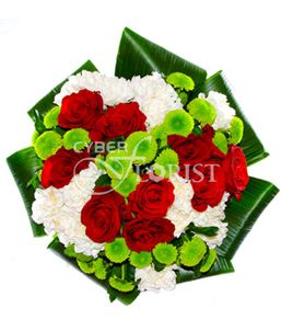 bouquet of chrysanthemums and roses
